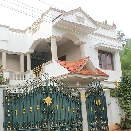 Tulip Villa Пондичерри Экстерьер фото
